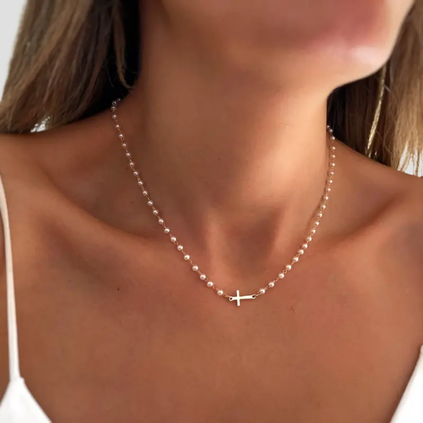 Velluna Dainty Cross Necklace