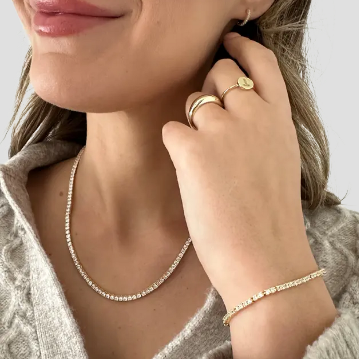 Velluna Chic Simulated Necklace