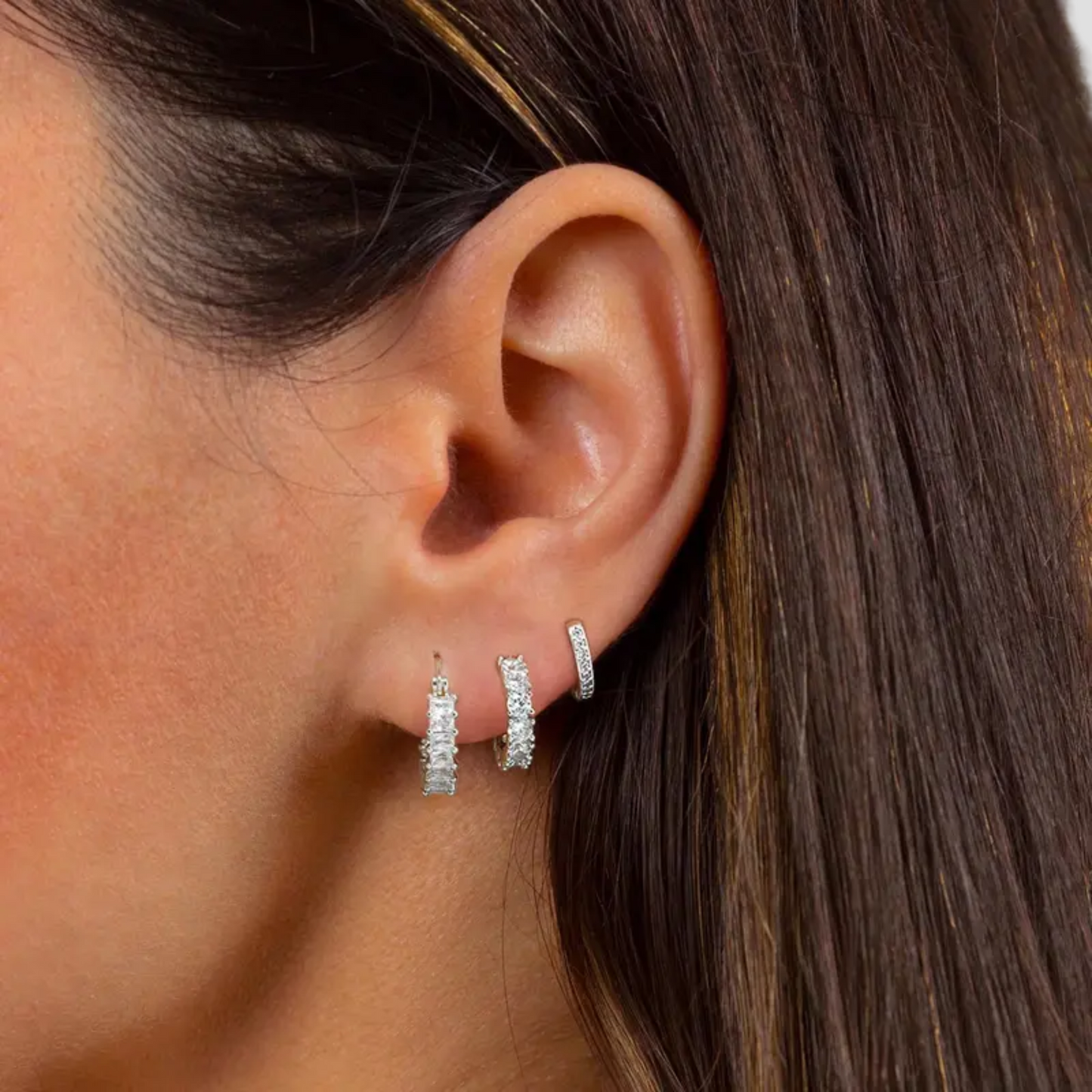 Velluna Elegant CZ Hoops
