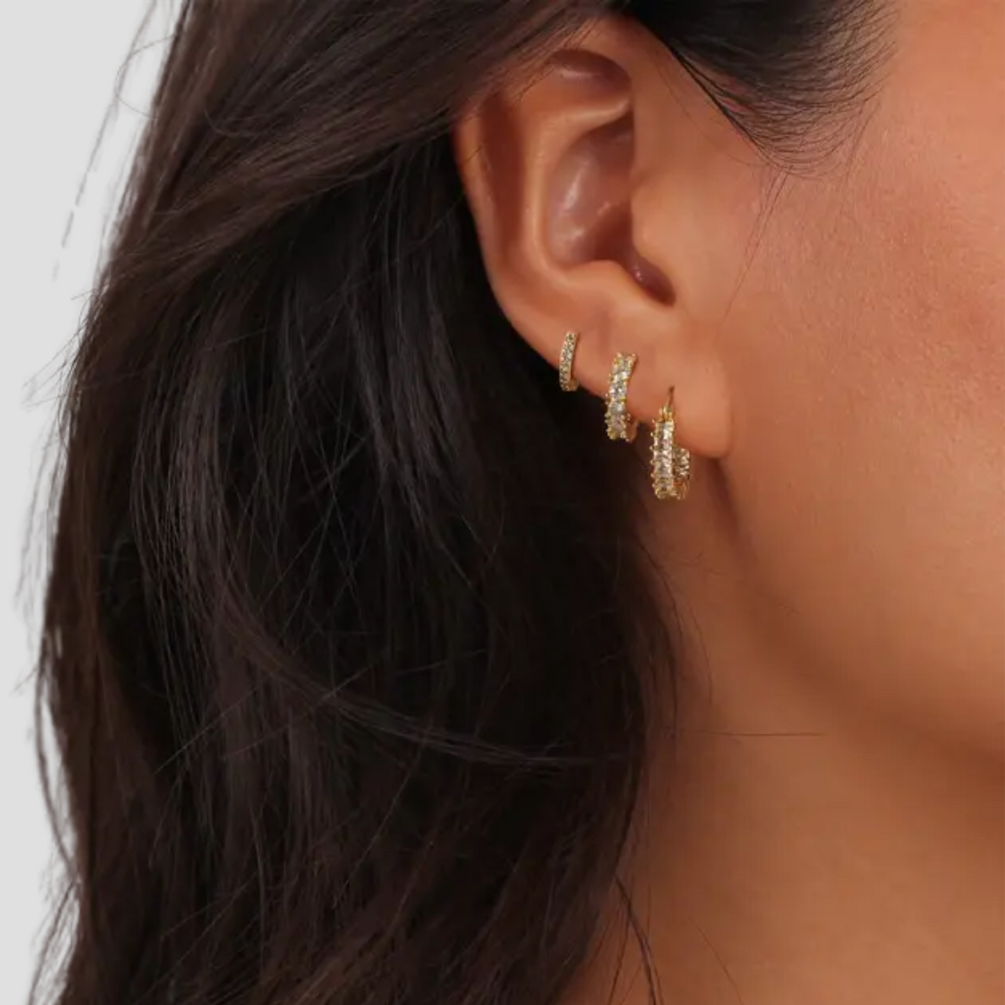 Velluna Elegant CZ Hoops
